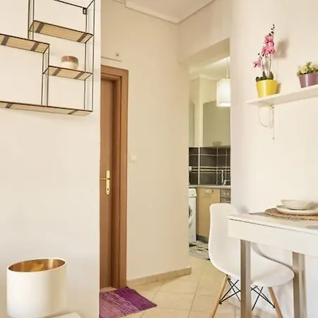 βright Boutique In Vibrant Neighbourhood Thessaloníki